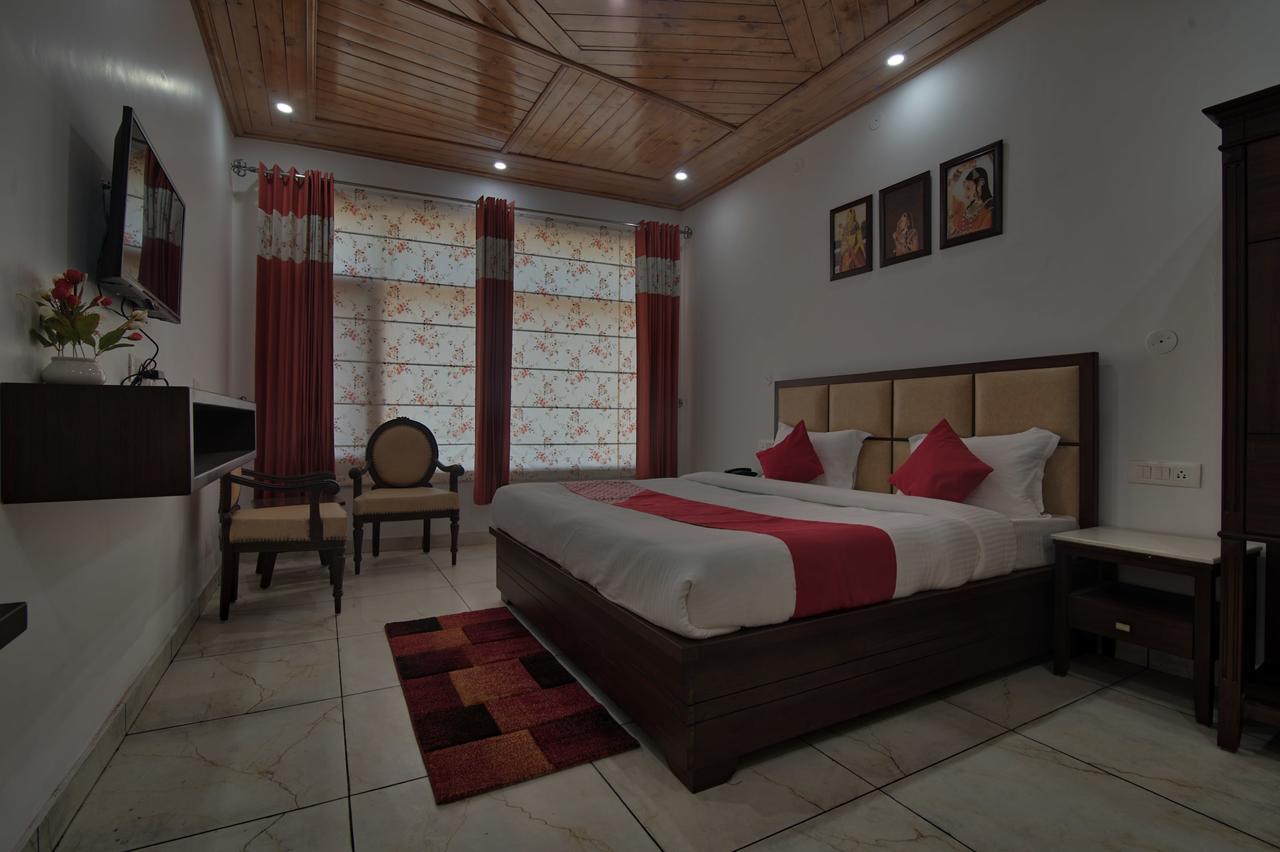 Oyo 13755 Woodstock Inn Далхаузи Экстерьер фото